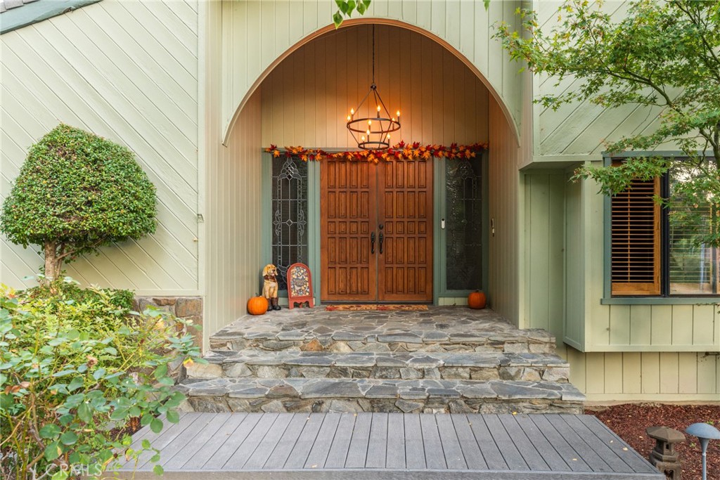 2420 San Antonio E Property Photo 6