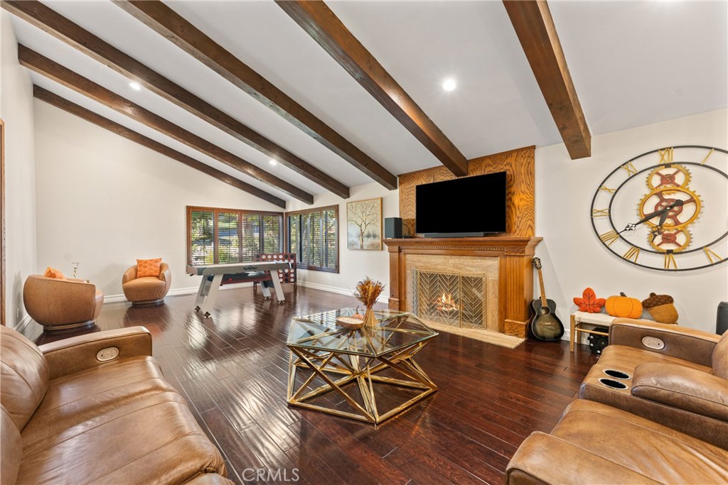 2420 San Antonio E Property Photo 11