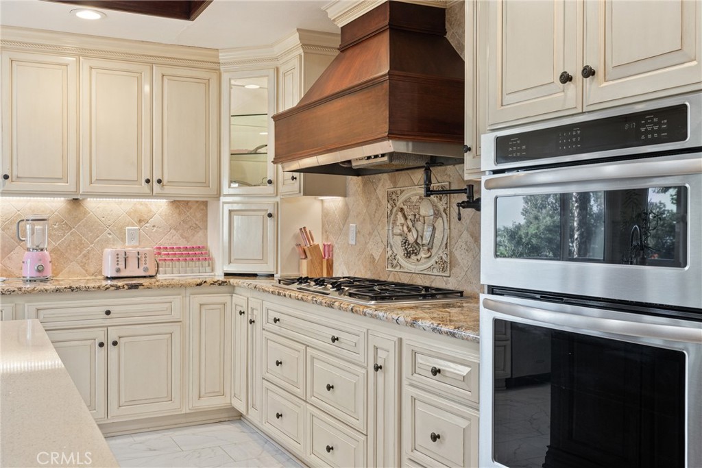 2420 San Antonio E Property Photo 15