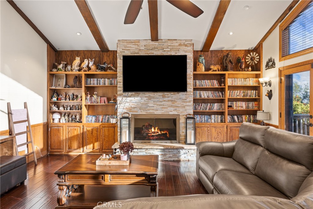 2420 San Antonio E Property Photo 22