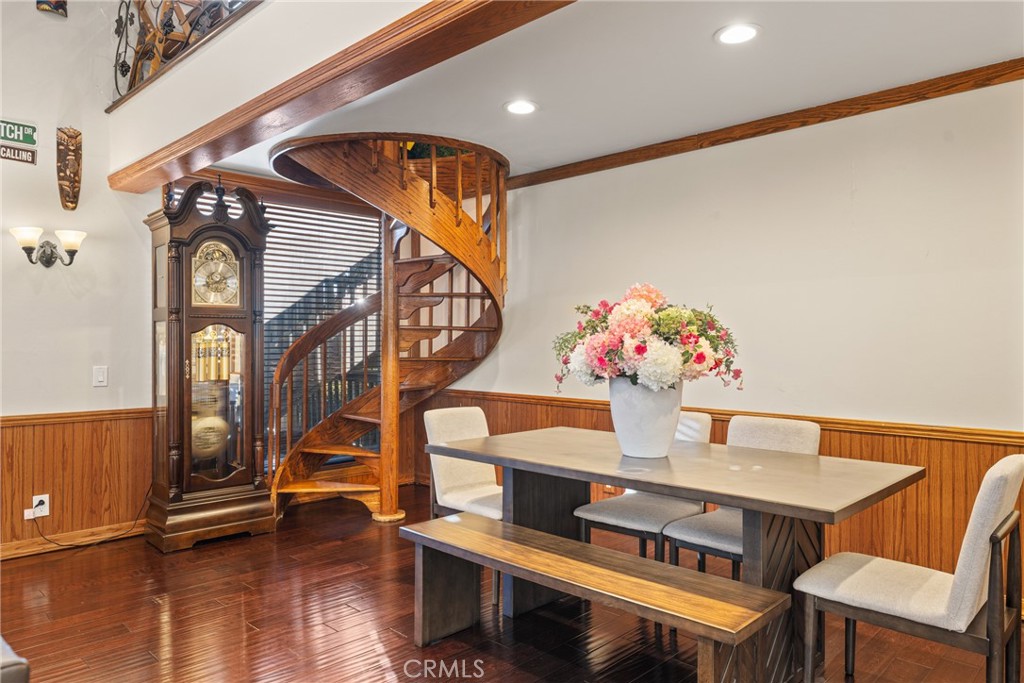 2420 San Antonio E Property Photo 25