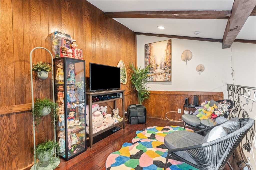 2420 San Antonio E Property Photo 26