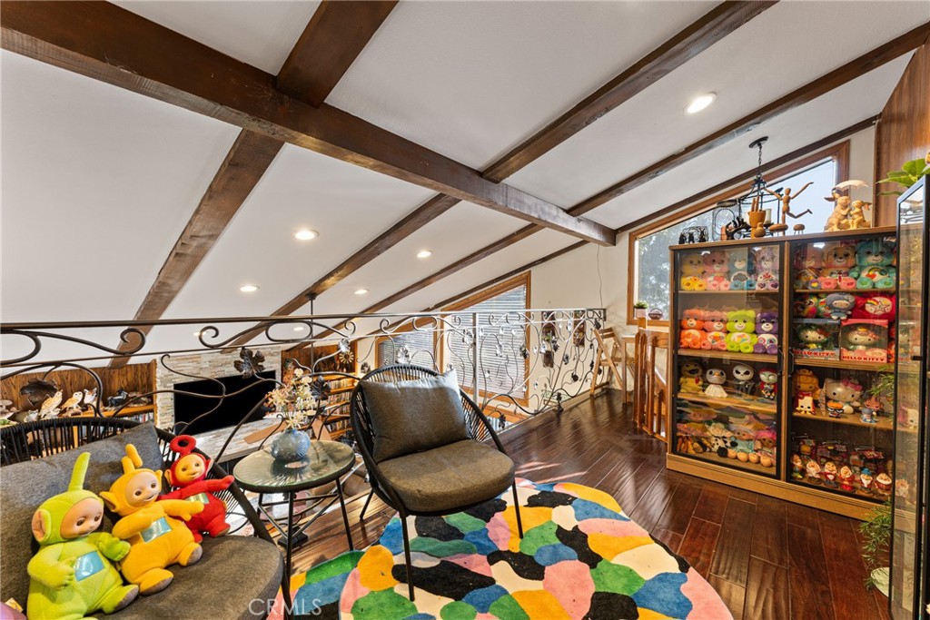 2420 San Antonio E Property Photo 27