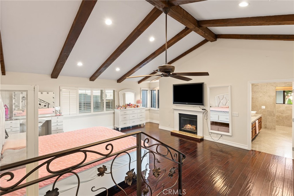 2420 San Antonio E Property Photo 30