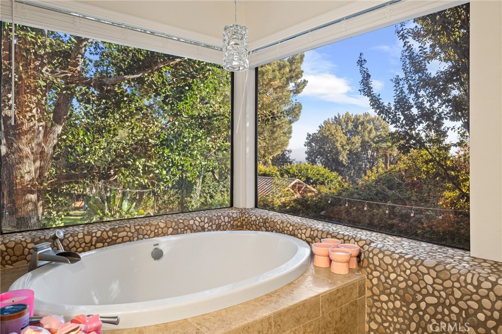 2420 San Antonio E Property Photo 35