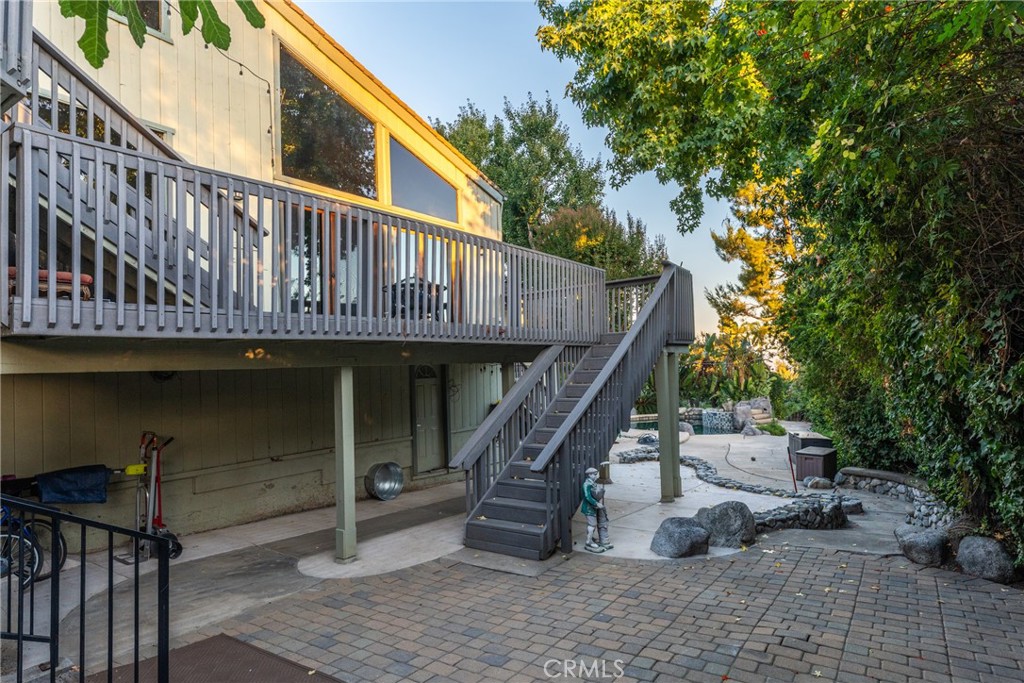 2420 San Antonio E Property Photo 48