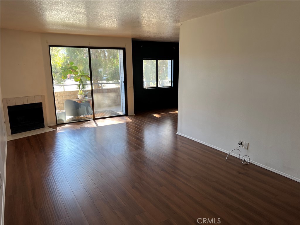 13331 Moorpark Street 110 Property Photo 3