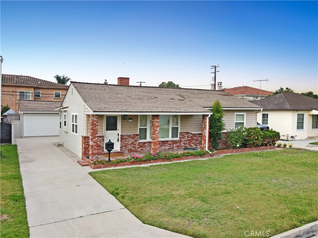 8620 Lubec Street Property Photo 2