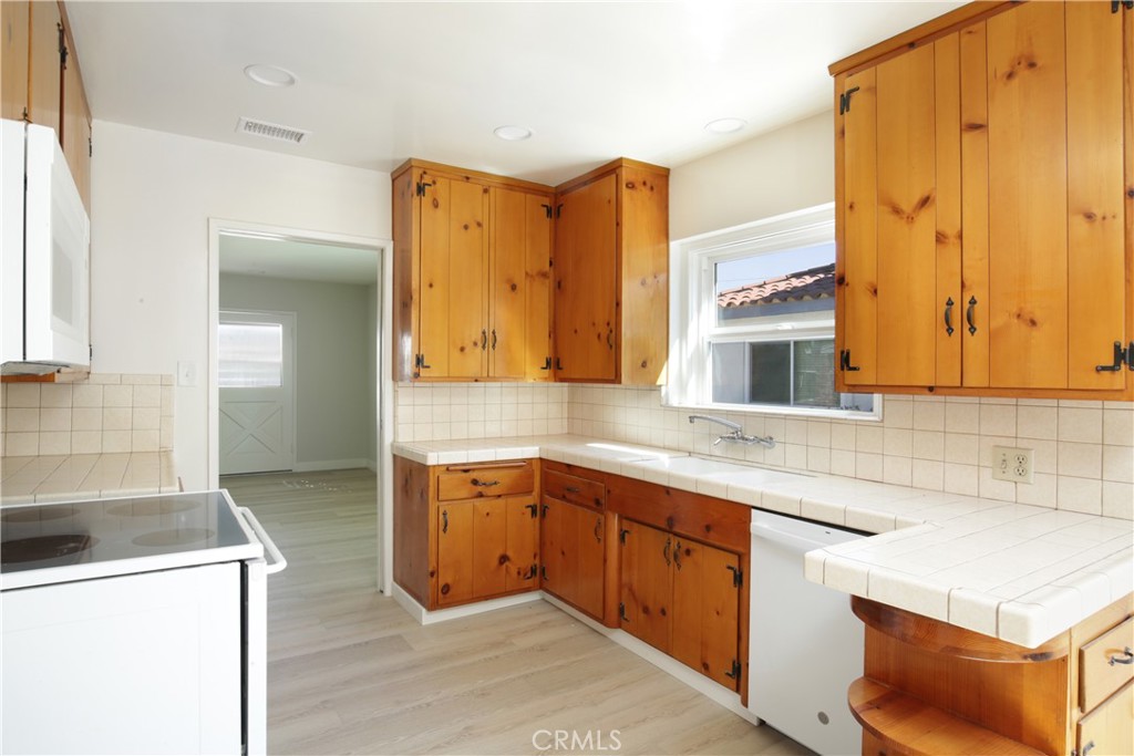 8620 Lubec Street Property Photo 7