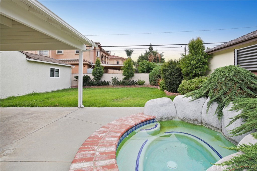 8620 Lubec Street Property Photo 29