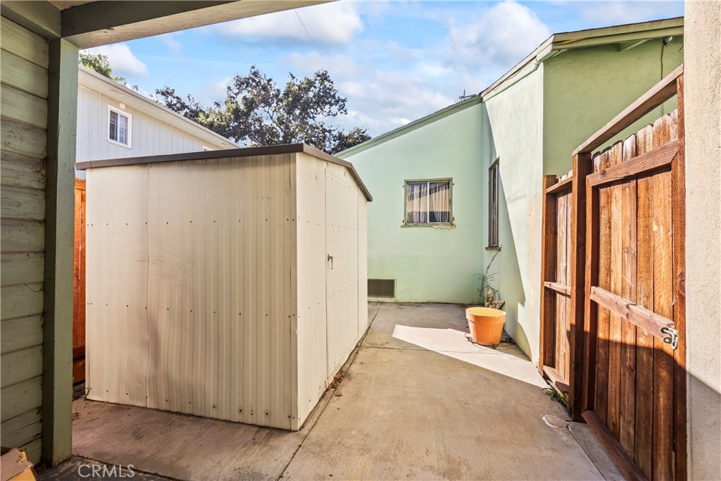 4860 Bell Property Photo 9