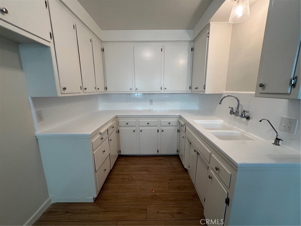 4860 Bell Property Photo 15