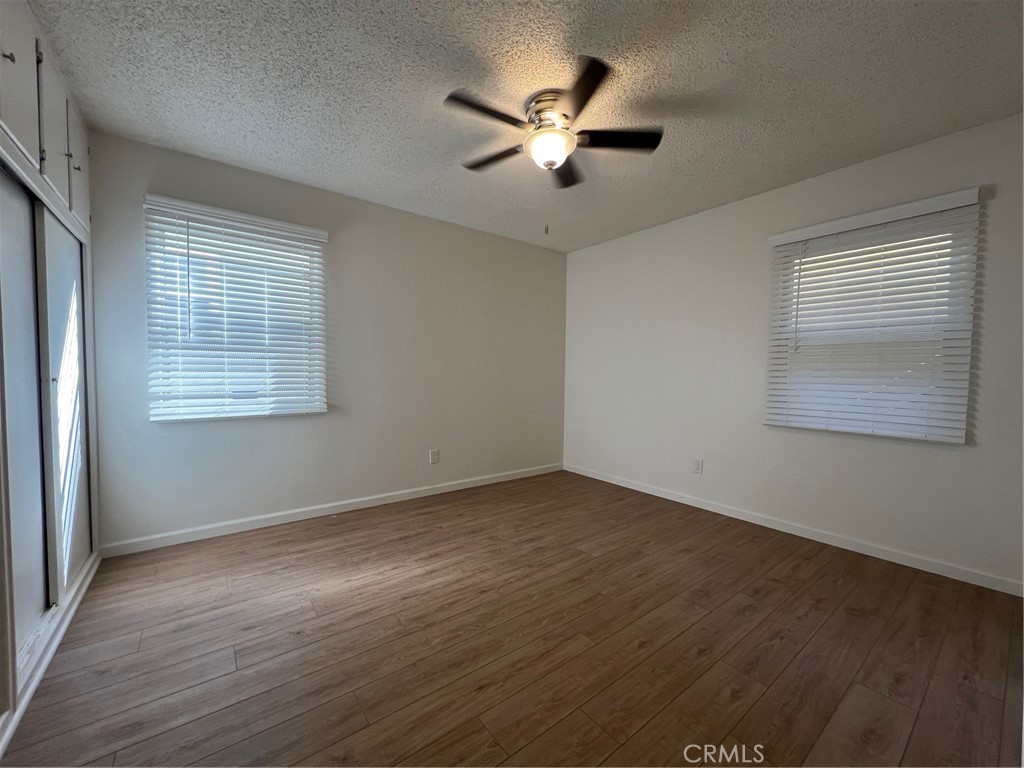 4860 Bell Property Photo 17