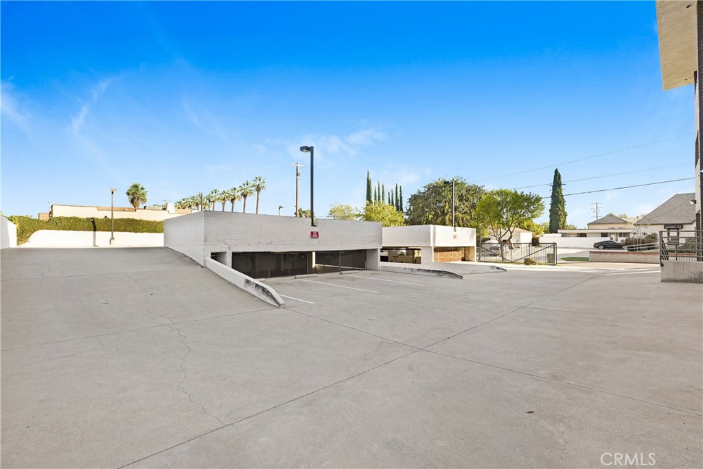 1048 S Garfield Property Photo 4