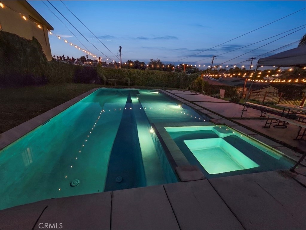 651 RECORD Property Photo 1