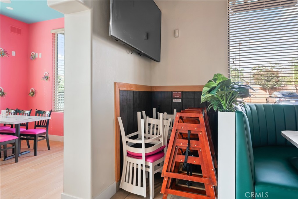 13076 Glenoaks Property Photo 21