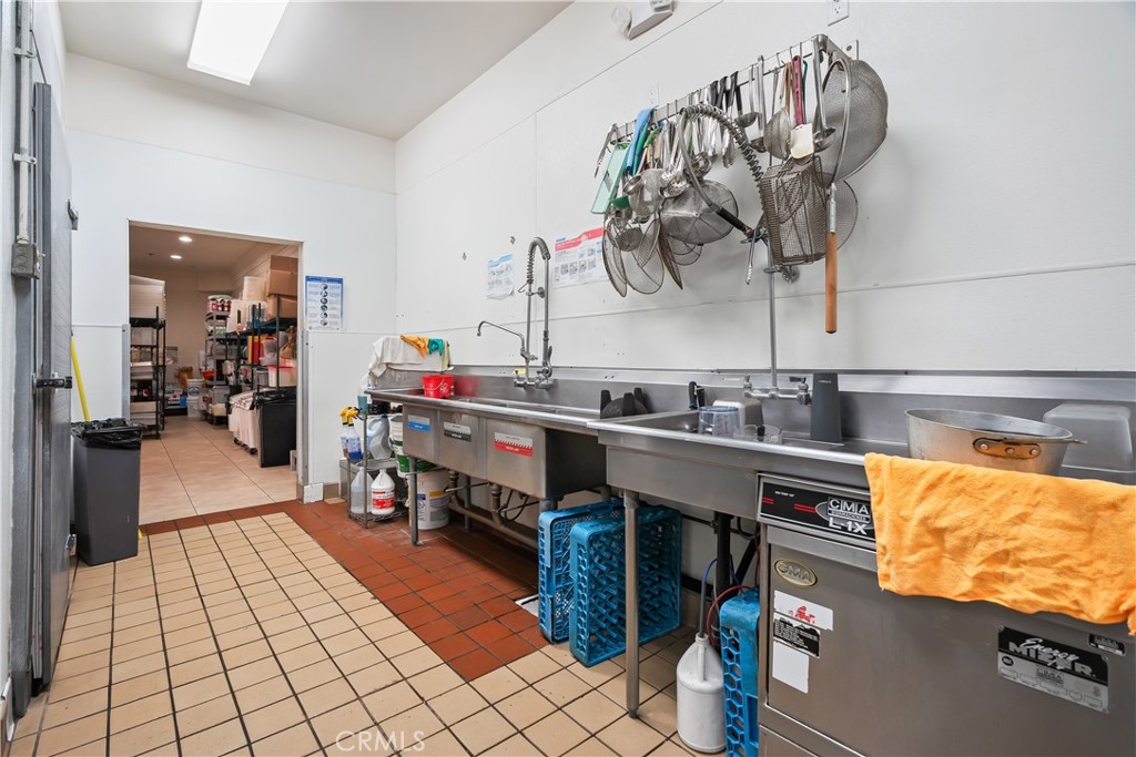13076 Glenoaks Property Photo 41