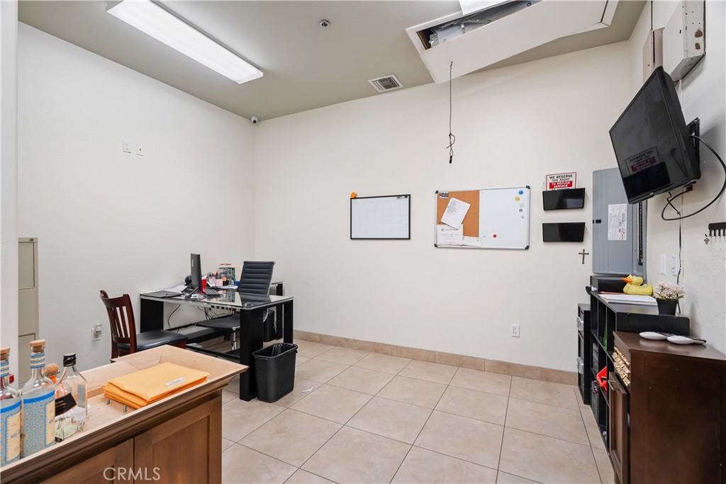 13076 Glenoaks Property Photo 56
