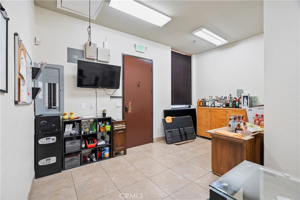13076 Glenoaks Property Photo 57