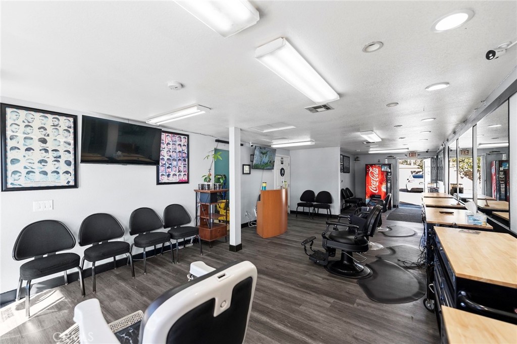 10397 Hole Property Photo 14