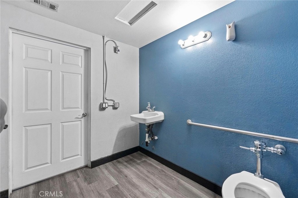 10397 Hole Property Photo 15