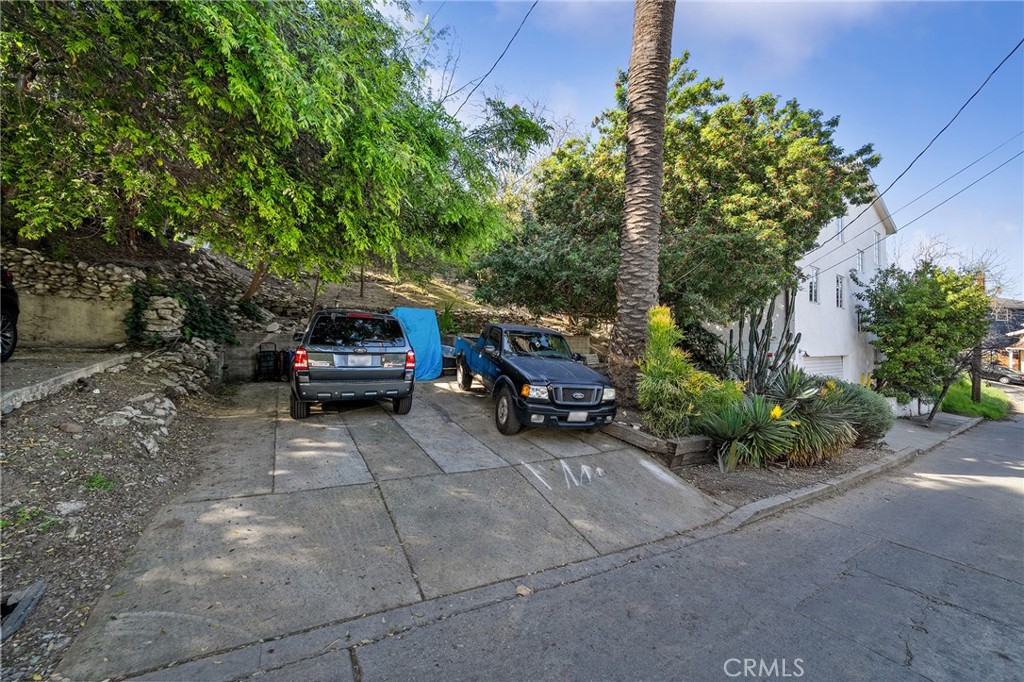 1726 Bridgeport Property Photo 33