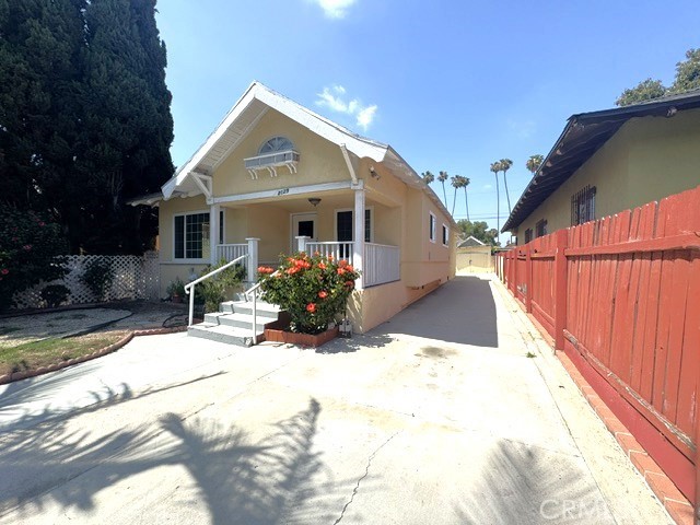 2129 W 30th Property Photo 2