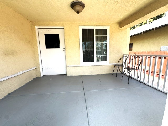 2129 W 30th Property Photo 5