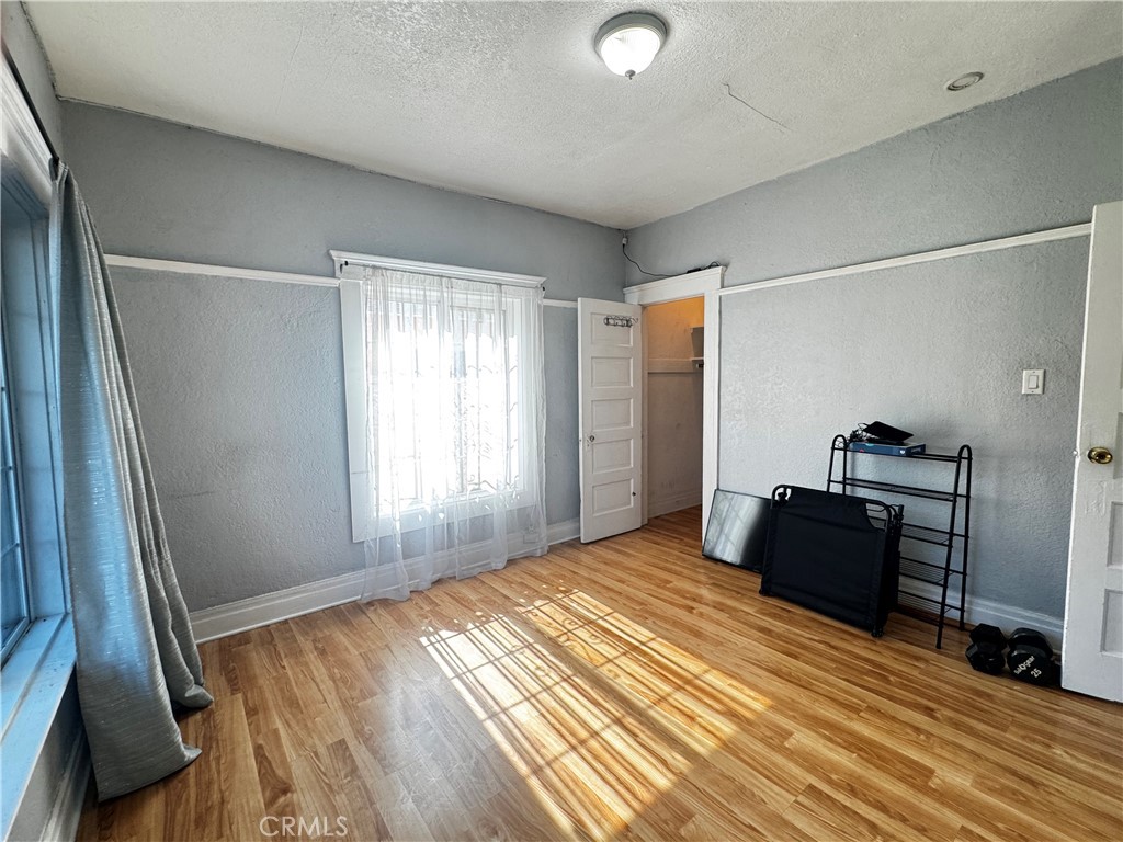 2129 W 30th Property Photo 15