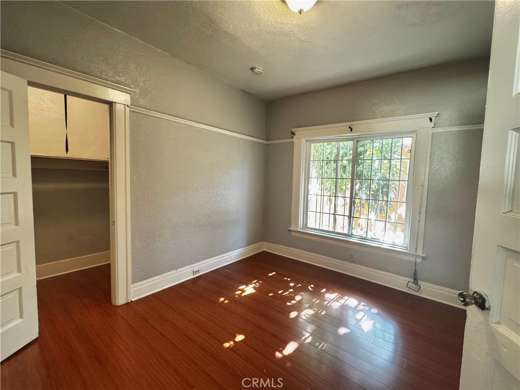 2129 W 30th Property Photo 16