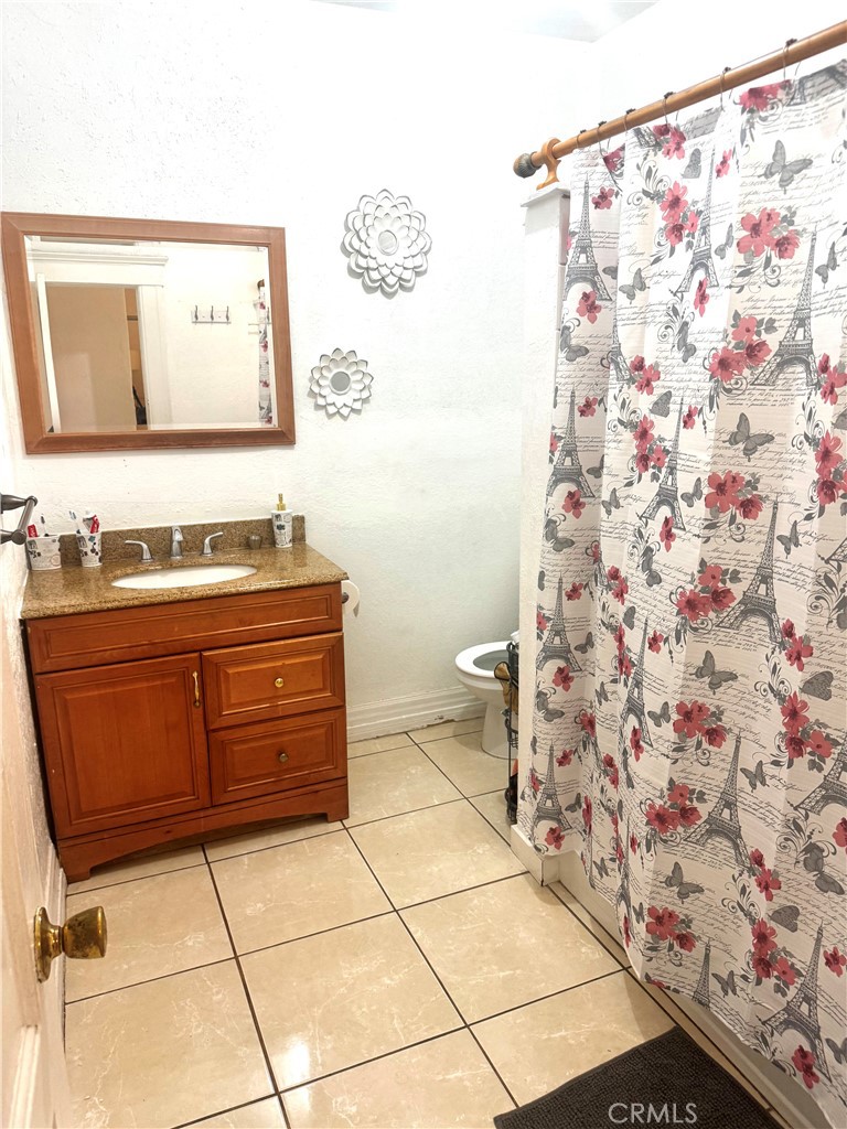 2129 W 30th Property Photo 19