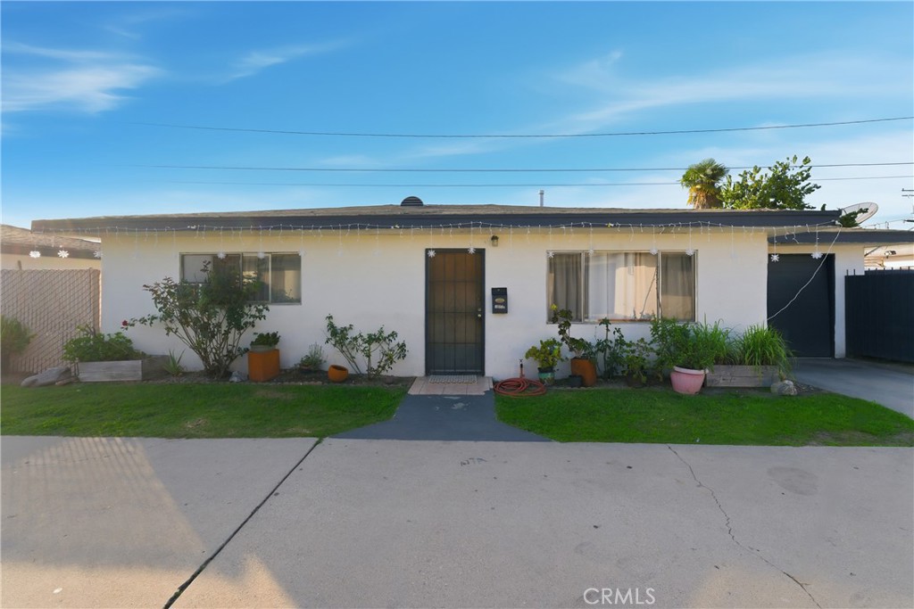 5222 Live Oak Property Photo 8