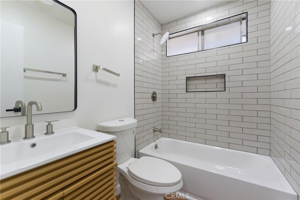 5222 Live Oak Property Photo 14