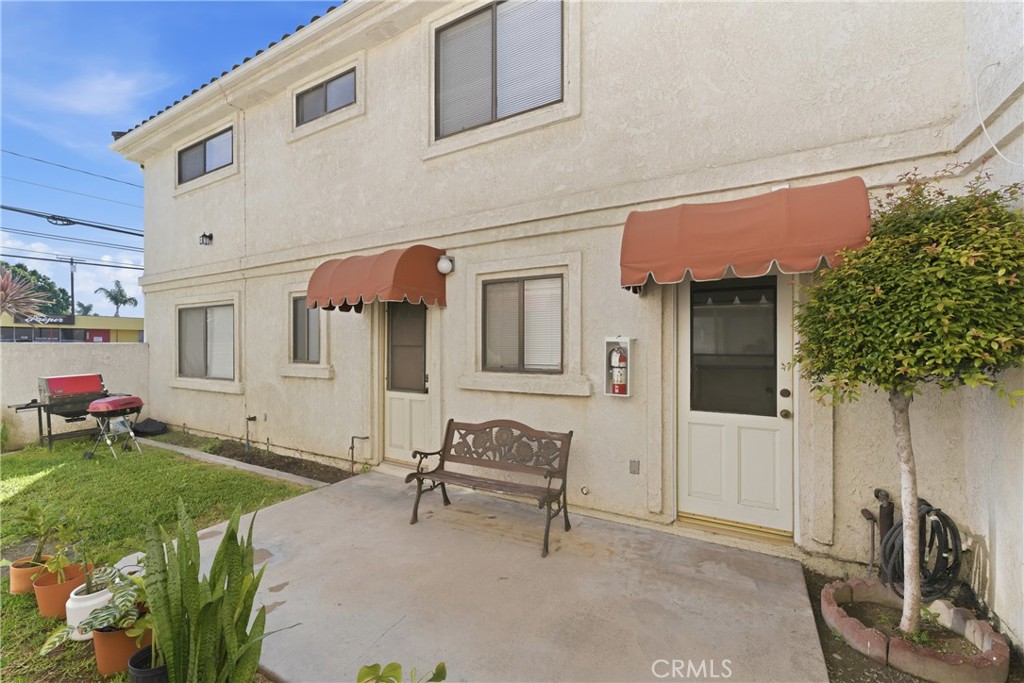 12135 Downey Avenue Property Photo 1