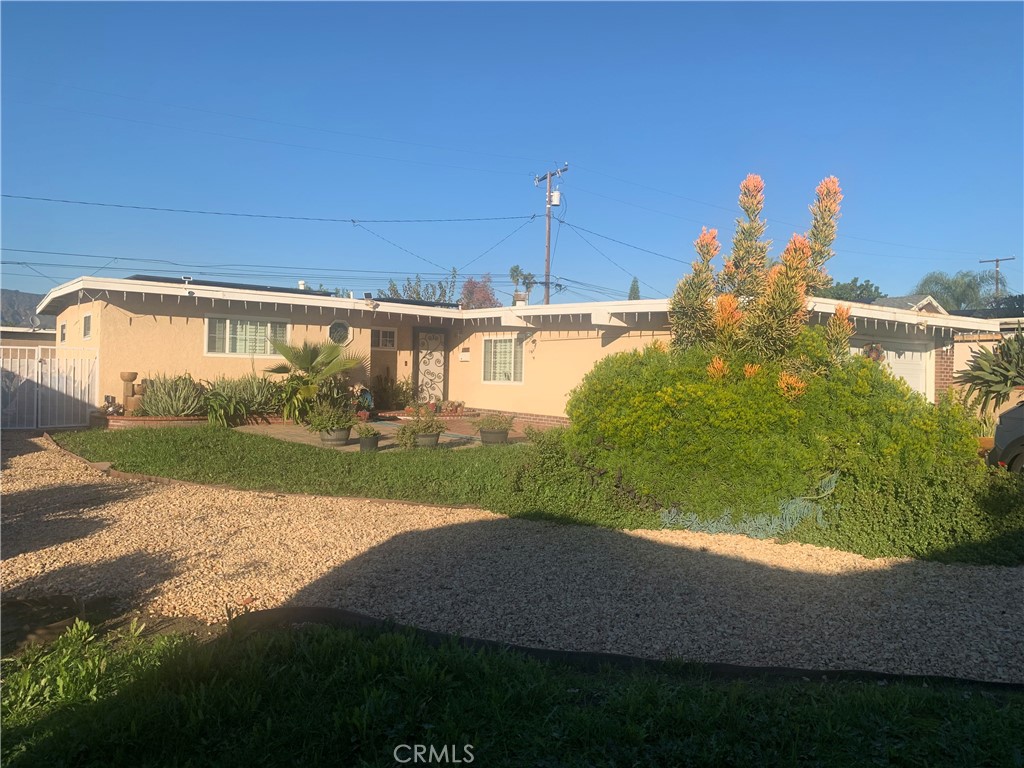 523 E Covina Property Photo 1