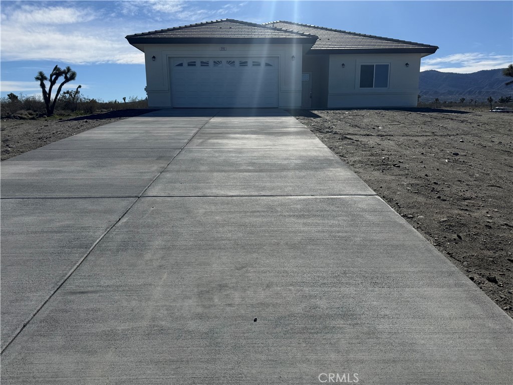 2115 Seville Pl. Property Photo 2