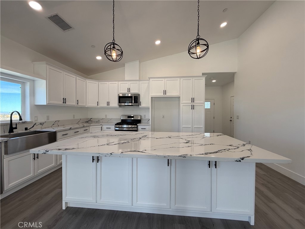 2115 Seville Pl. Property Photo 19