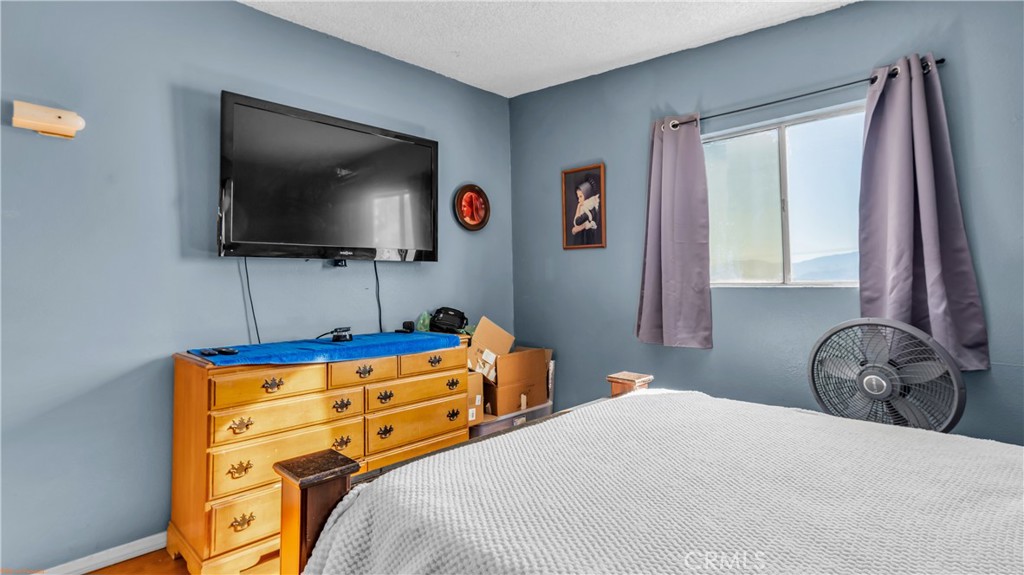 13220 Catalpa Property Photo 11