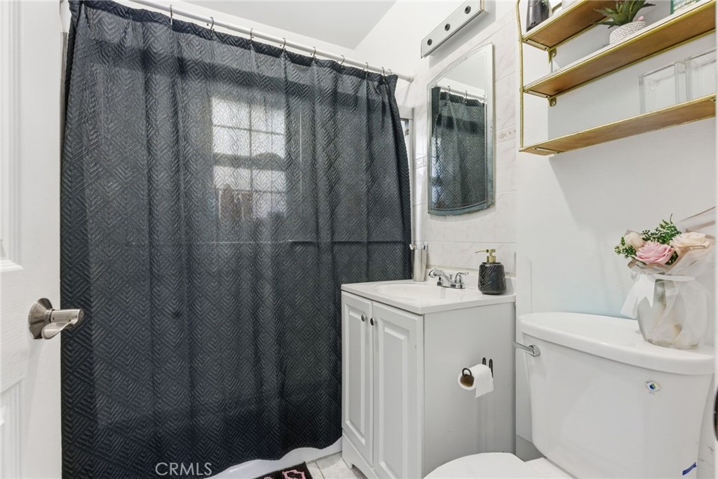 5514 Smiley Property Photo 4