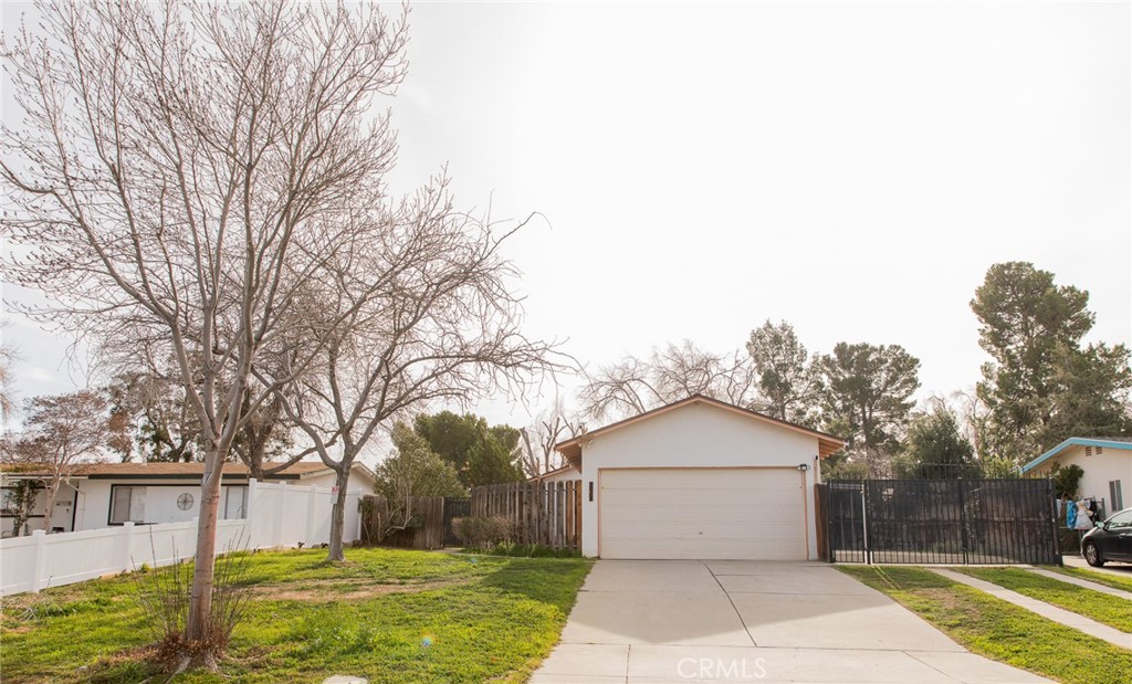 38990 Juniper Tree Property Photo 2