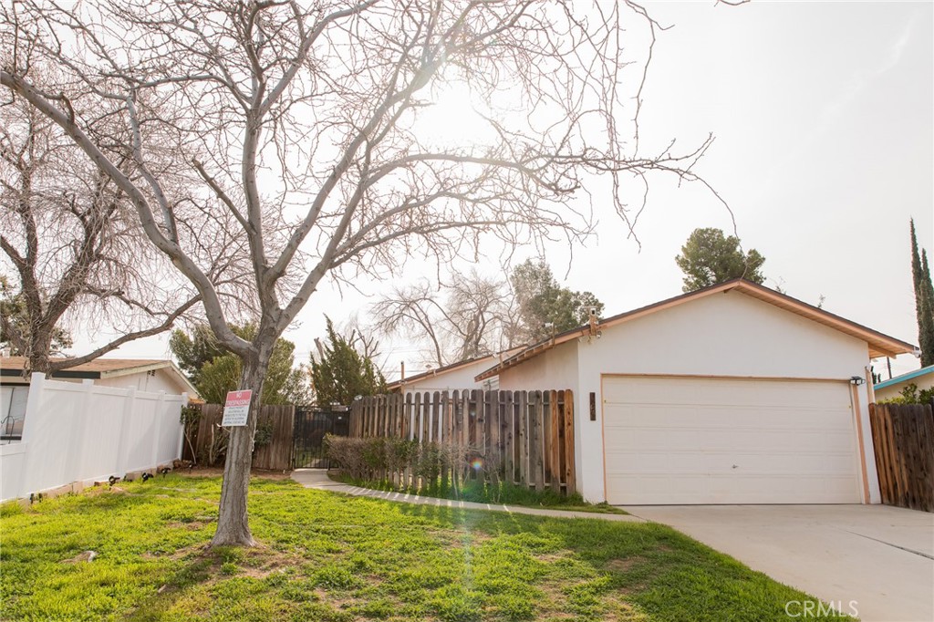 38990 Juniper Tree Property Photo 4
