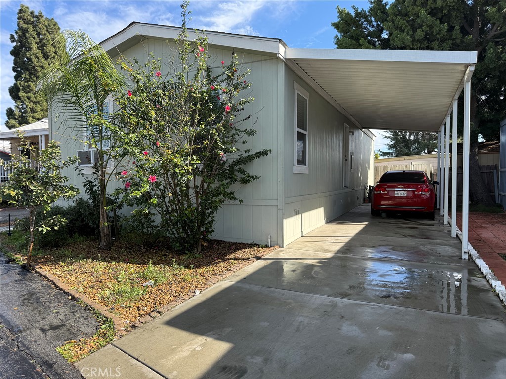 12700 Elliott Avenue 10 Property Photo 2