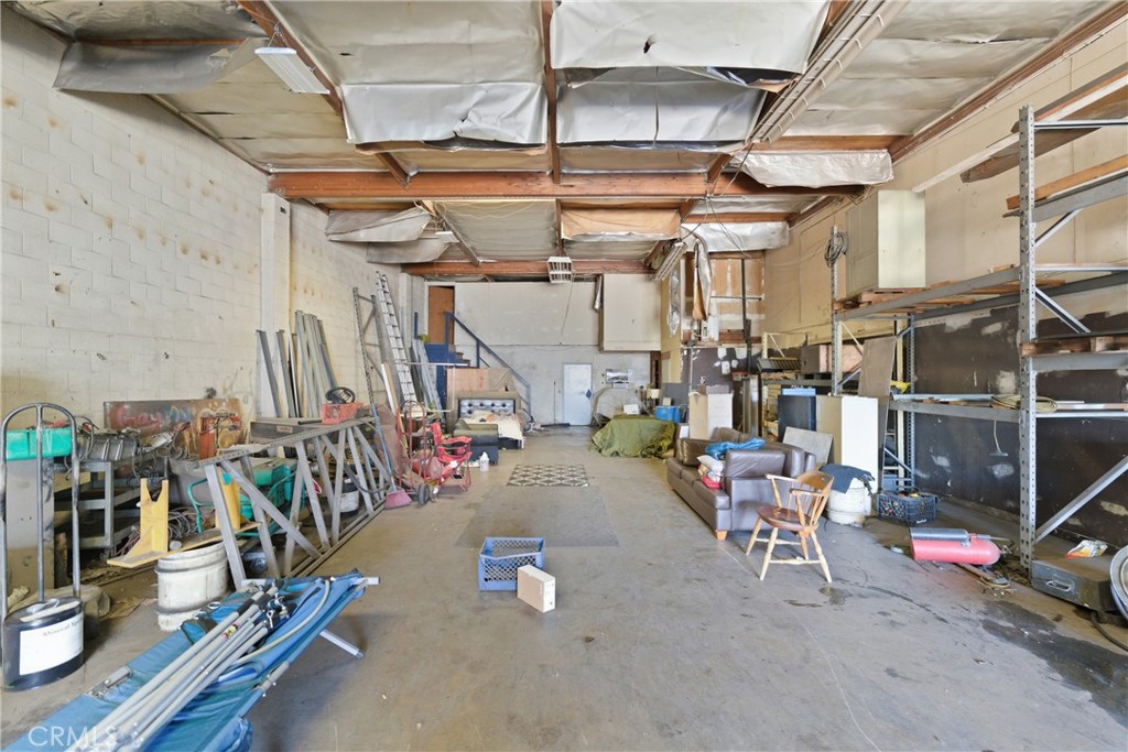 159 N East End Property Photo 6