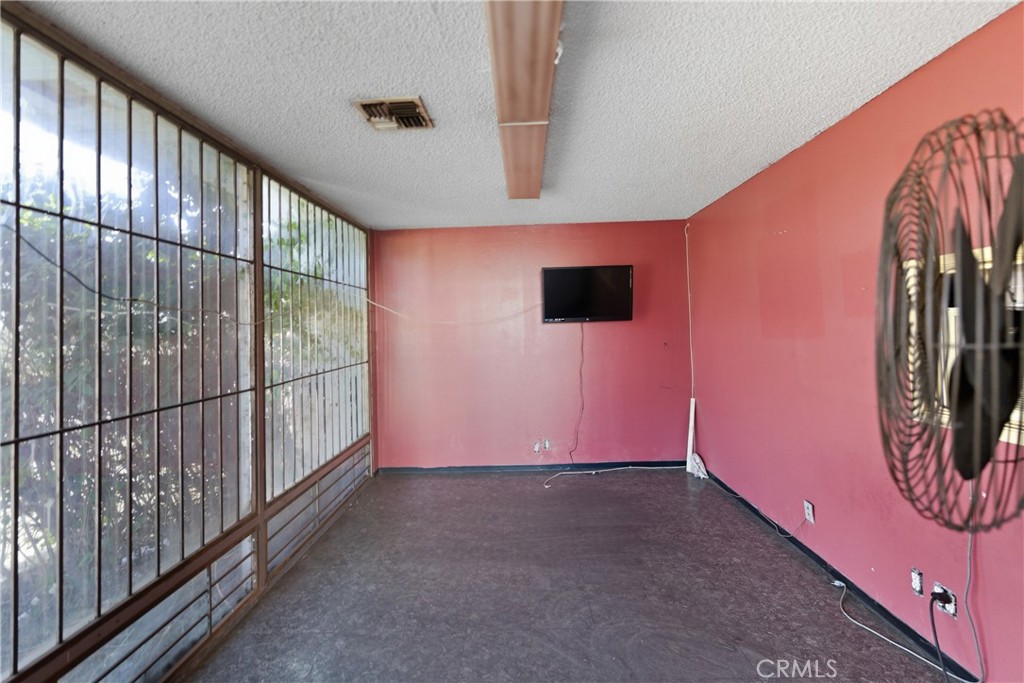 159 N East End Property Photo 7