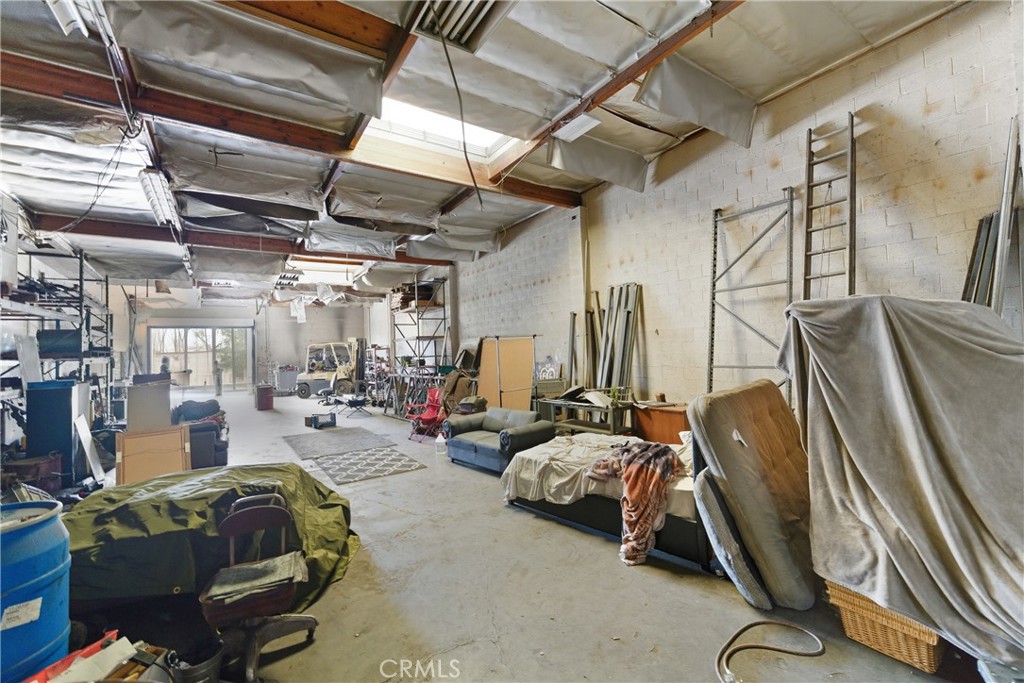 159 N East End Property Photo 11