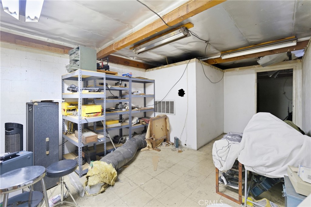 159 N East End Property Photo 12
