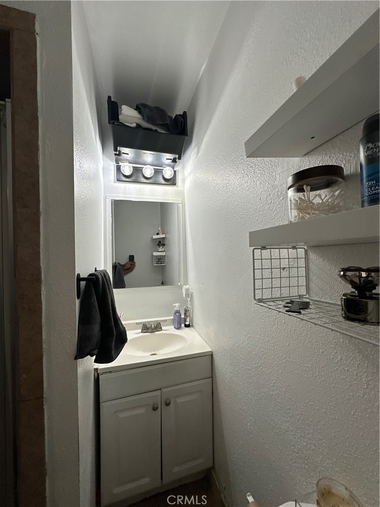 1605 W 87th Property Photo 16