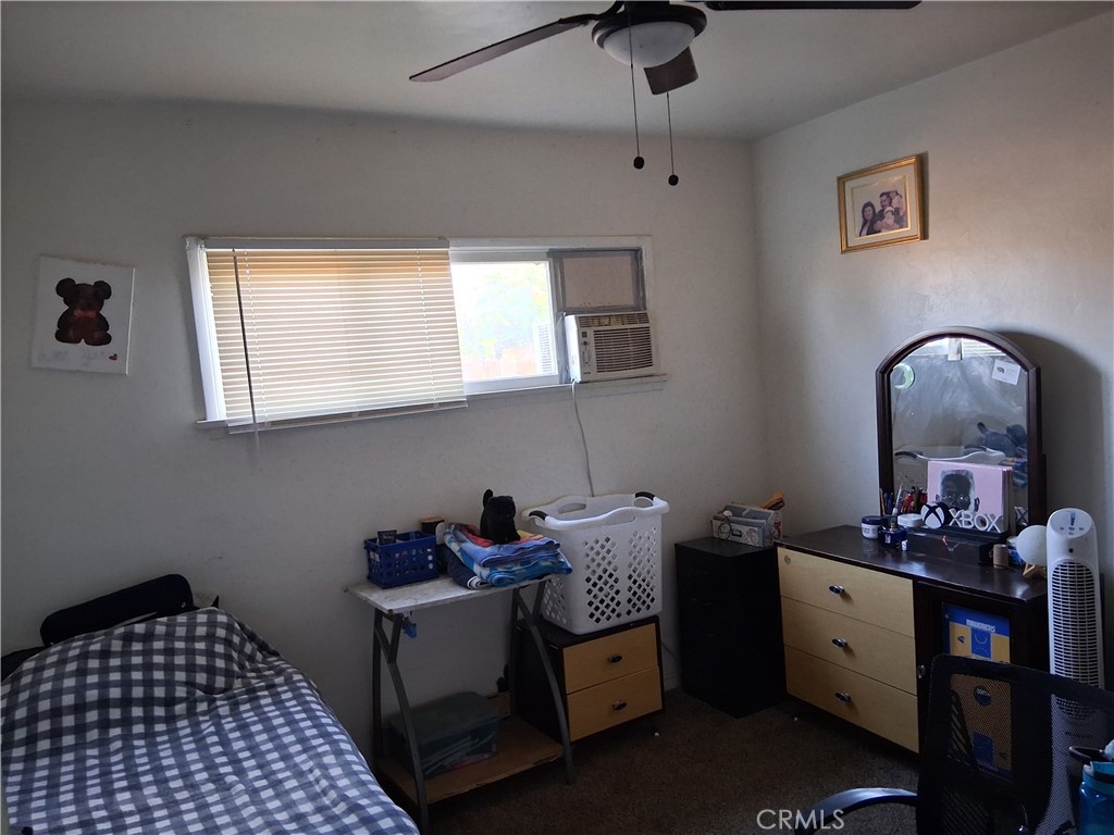 1185 W Devonshire Property Photo 9