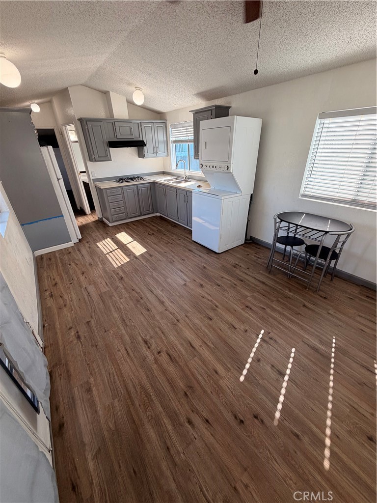 16511 Garfield D40 Property Photo 4