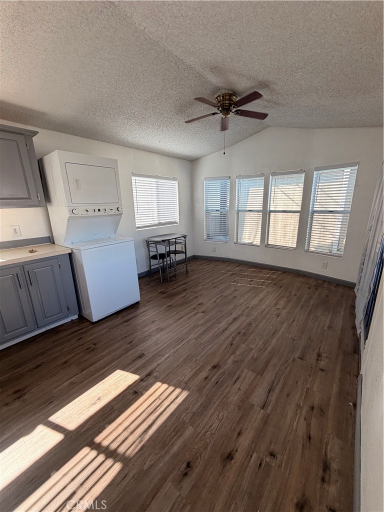 16511 Garfield D40 Property Photo 5